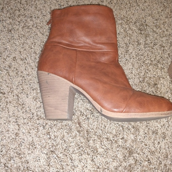 Brown booties - Picture 2 of 4